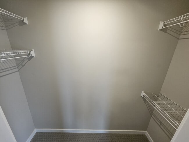 Building Photo - 228 Oakhurst Wy