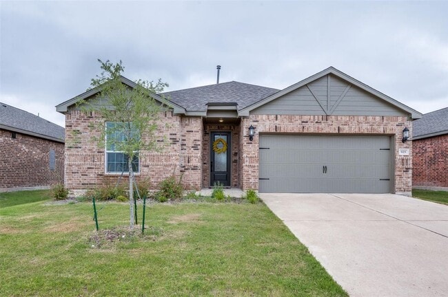 Building Photo - 925 Emerson Dr