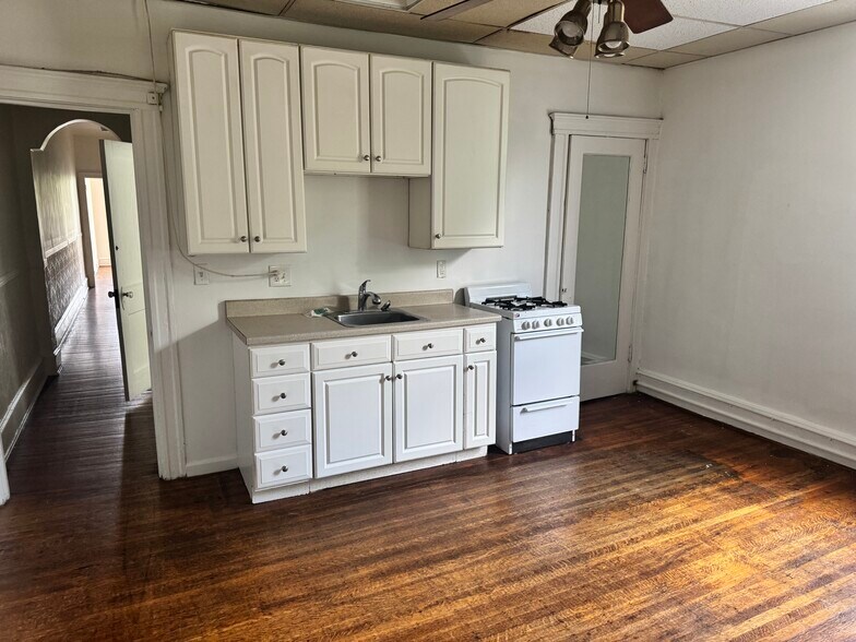 Kitchen - 3137 N Calvert St