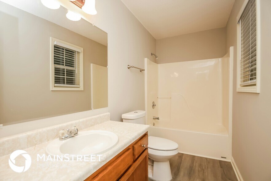 Building Photo - 360 Southern Trace Dr