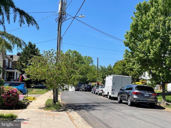 Building Photo - 19 Sunset Dr