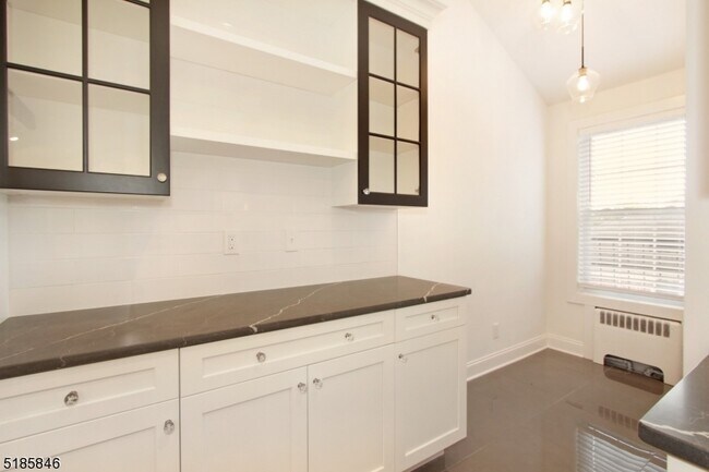 Building Photo - 380 Claremont Ave