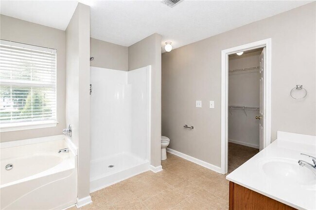 Building Photo - 6989 Setters Way