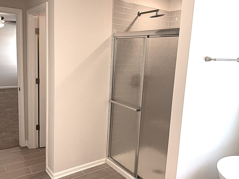 Building Photo - 3232 Emberly Dr