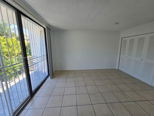 Building Photo - 12352 SW 18th Terrace
