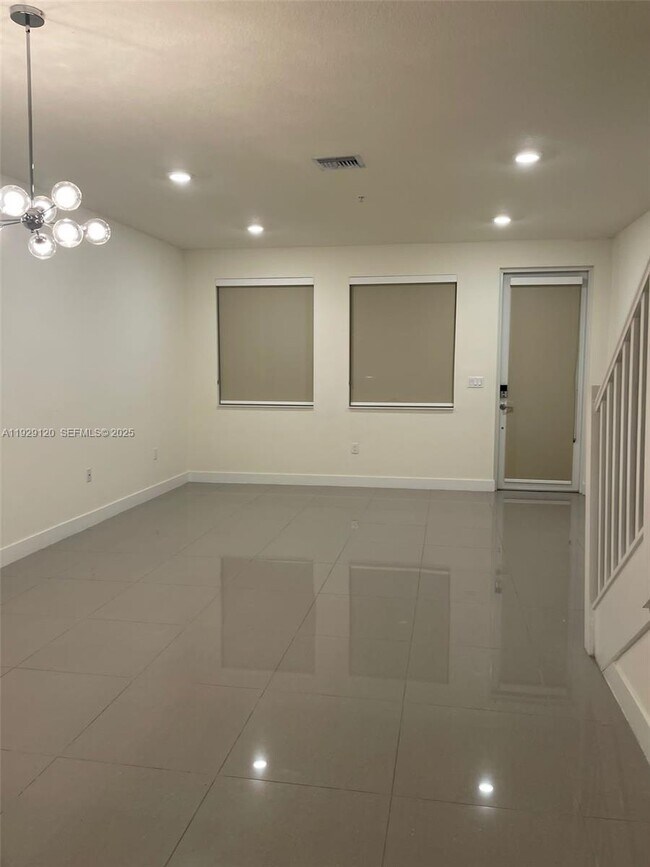 Building Photo - 6416 NW 102nd Ct