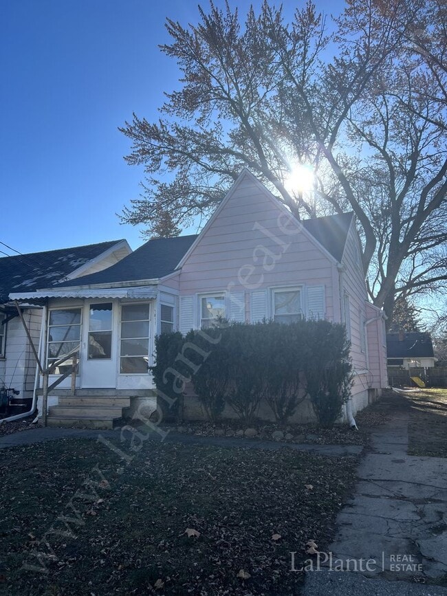 Cute 2 Bedroom Home for Rent 1811 Loxley Rd Toledo OH 43613