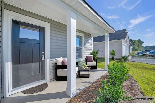 Building Photo - ***MOVE-IN SPECIAL*** $500 OFF OF YOUR FIR...