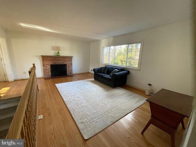 Building Photo - 5607 7th St S