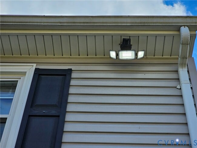 Building Photo - 5320 Lingle Ln