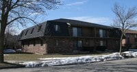 Building Photo - 1717 S 115 Ct