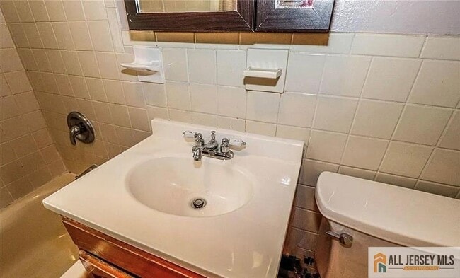 Building Photo - 28B Garfield Park