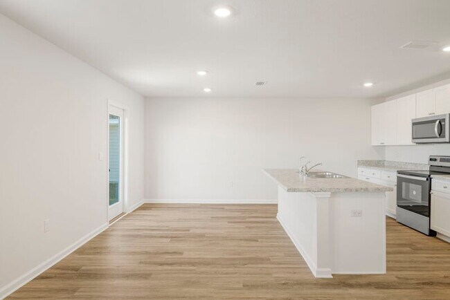 Building Photo - 5033 Rivergrass Dr