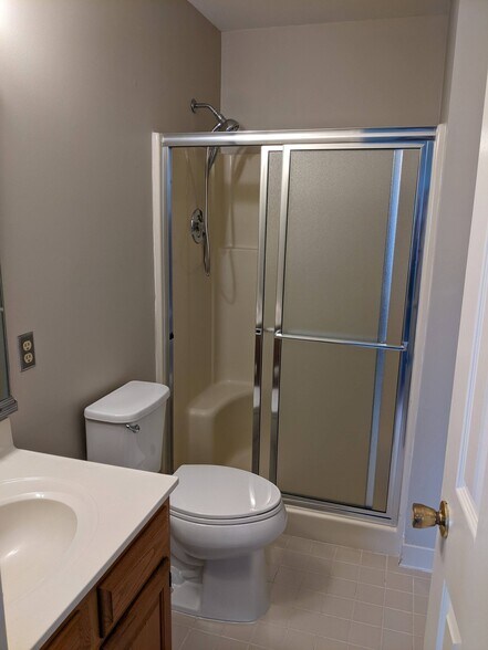 Building Photo - 891 Sturbridge Ln