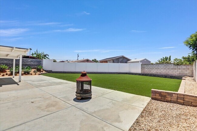 Building Photo - 2683 Caulfield Dr