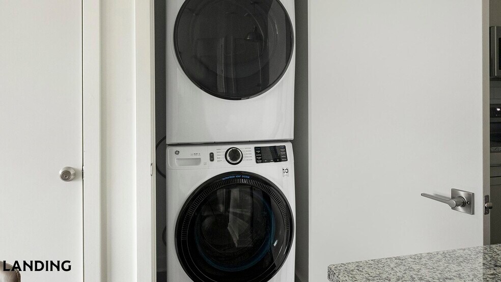 Building Photo - 2110 Birkhall St