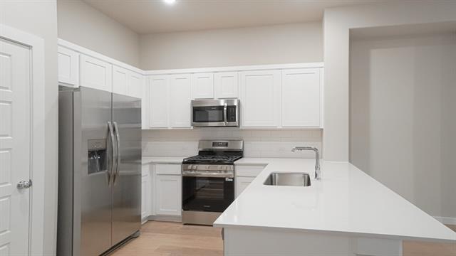 Building Photo - 912 Hazel Dr