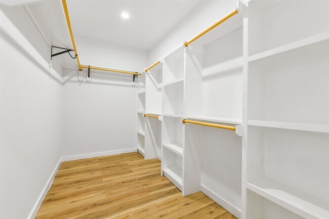 Building Photo - 7486 Stanwick Dr
