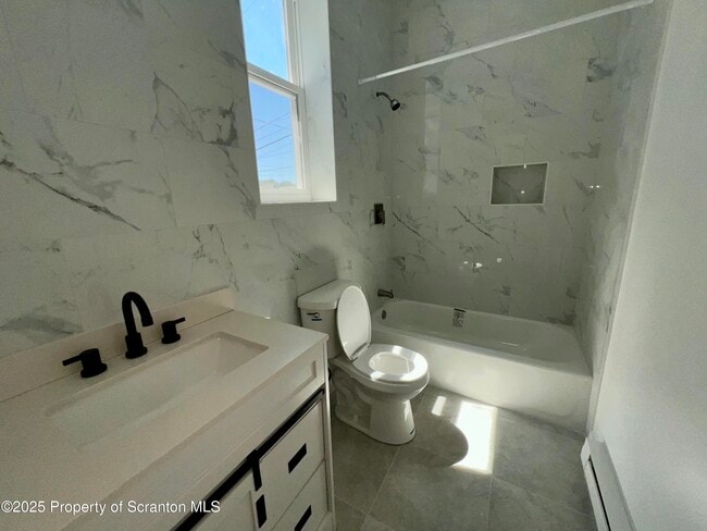 Building Photo - 337 S Hyde Park Ave