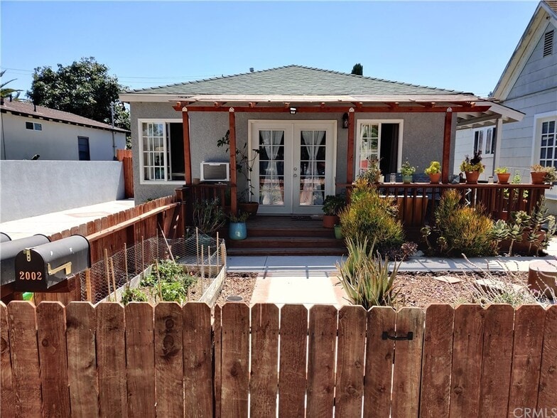 Building Photo - 2002 18th St