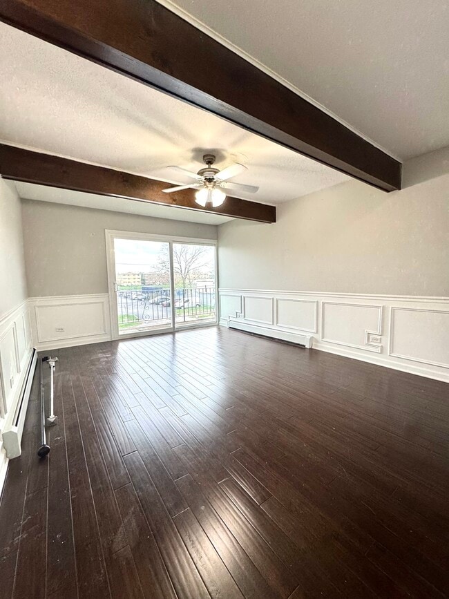 Building Photo - 5644 W 105th St