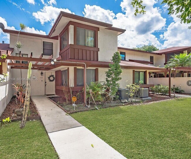 Building Photo - 550 NW 210th St