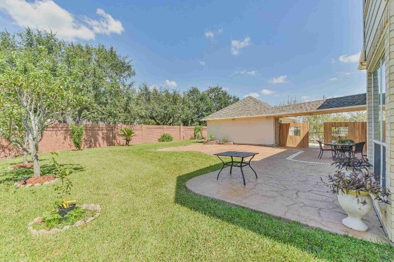 Building Photo - 2502 Bridge Hampton Way