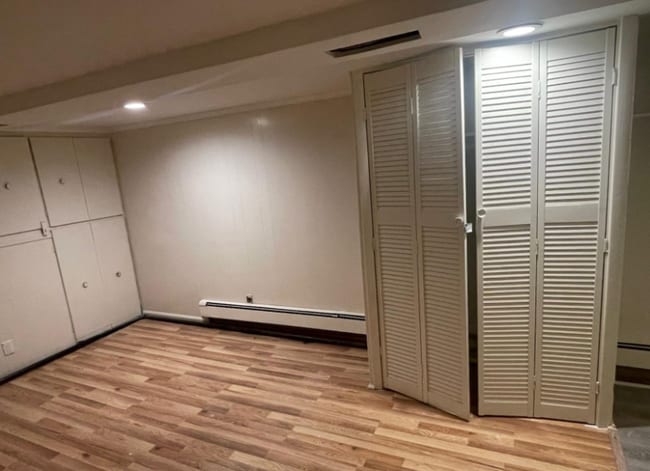 Building Photo - 595 E 39th St