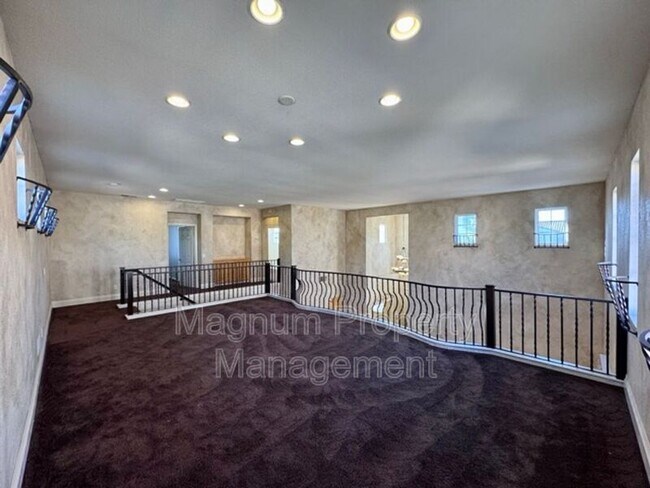 Building Photo - 45632 Corte Royal