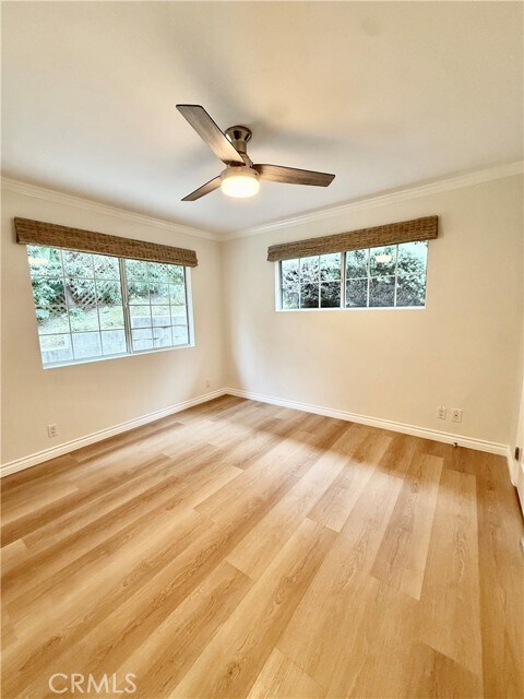 Building Photo - 635 St Ann's Dr