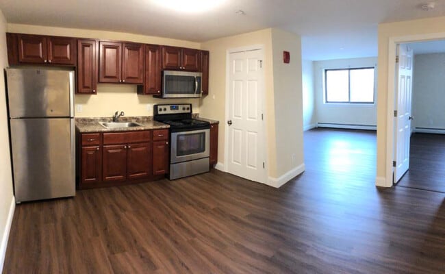 Building Photo - 65 Log St