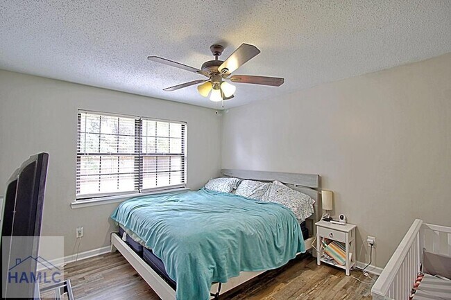 Building Photo - 1567 Pendleton Dr