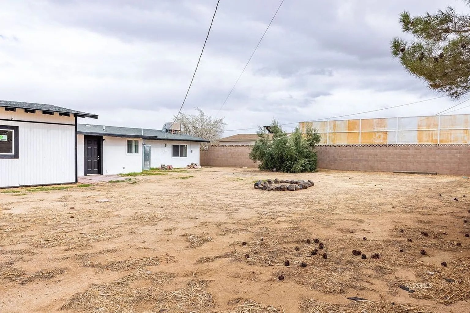 Building Photo - 341 S Gordon St