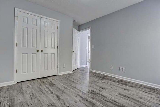 Building Photo - 5008 Hunters Trail