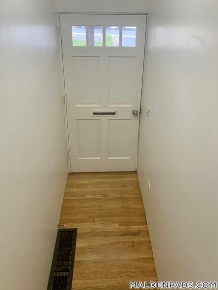 Building Photo - 20 Porter St