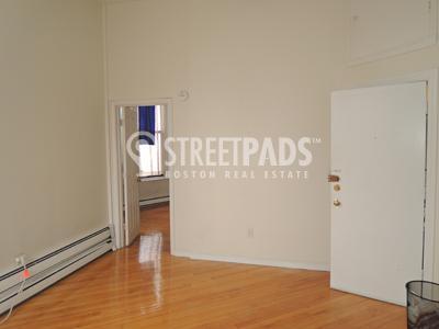 Building Photo - 1 bedroom in Boston MA 02118