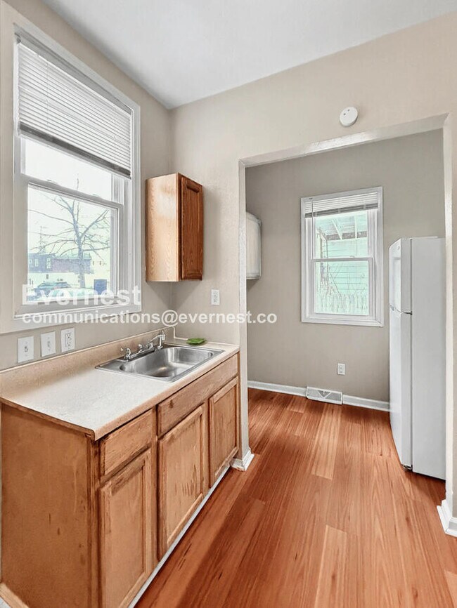 Building Photo - 1311 Mason St