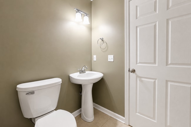 Building Photo - 899 Magnolia Ct