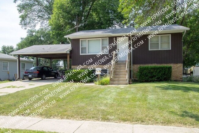 Primary Photo - RENT SPECIAL!! - 2 Bedroom, 1 Bath Duplex ...