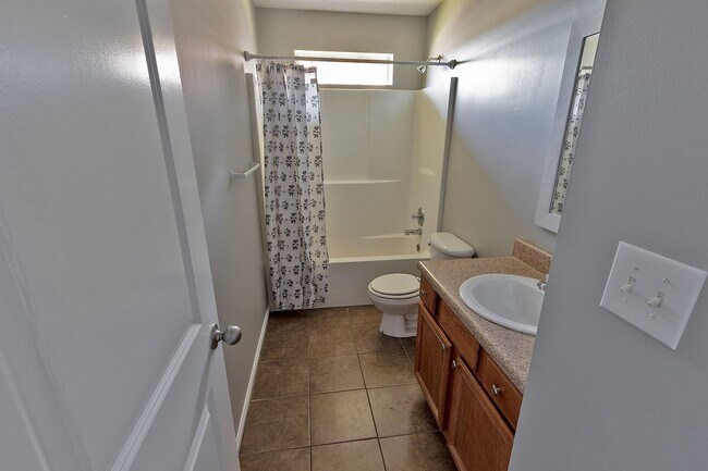 Building Photo - 364 McDonald Dr