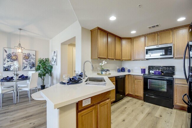 Building Photo - 809 Auzerais Ave