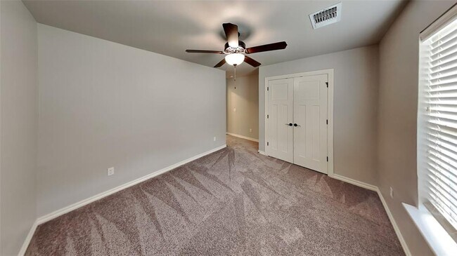Building Photo - 4201 SE 38th St