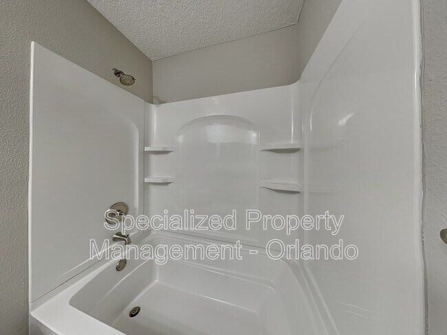 Building Photo - 9399 N Del Rio Way