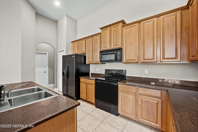 Building Photo - 932 Gallier Pl