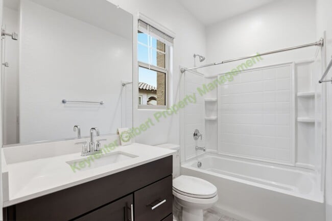 Building Photo - Modern Gilbert Home in Warner Meadows Community