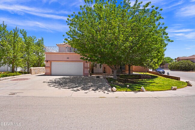 Building Photo - 1091 Los Moros Dr