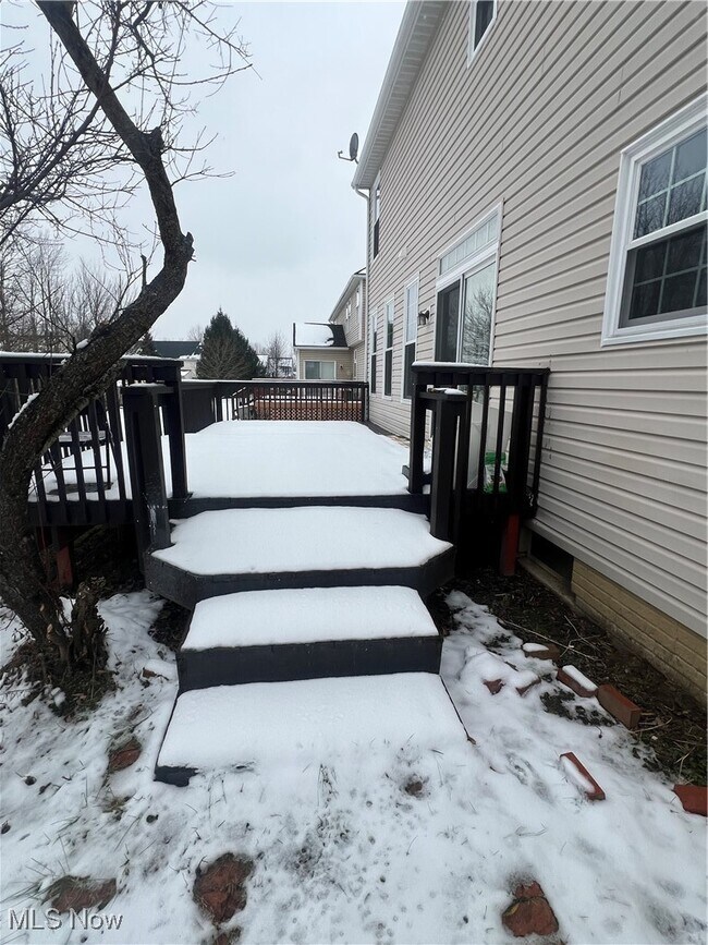 Building Photo - 654 Brookwood Ct