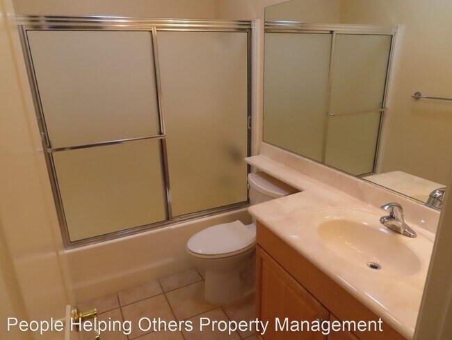 Building Photo - 2 br, 2 bath House - 2941 C Street #467