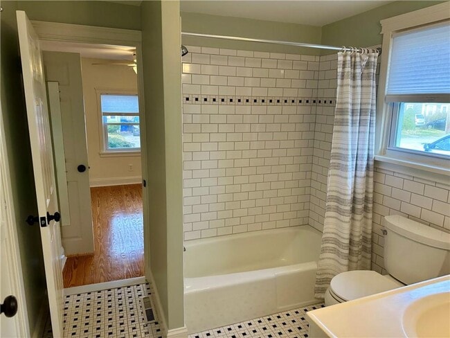 Building Photo - 54 Planet Ave