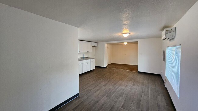 Building Photo - 1721-1729 Del Sur Drive SW